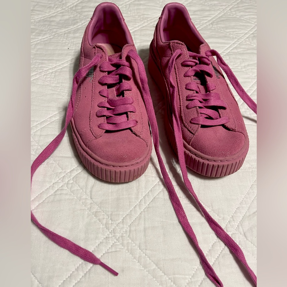 Puma Pink Sparkly Sneakers/ Size W 6.5